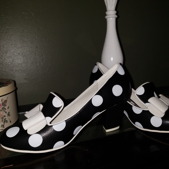 Shoes - Picture 4 of 4